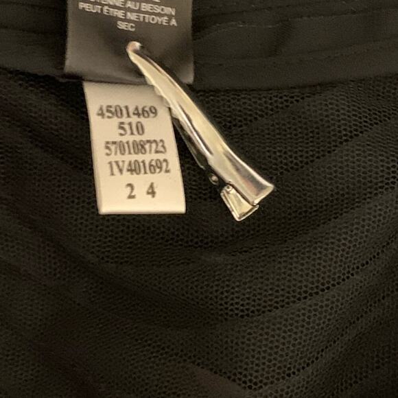 Chicos Black Textured Ruffled Zip-Front Textured Vest Size M 8 - Picture 9 of 10